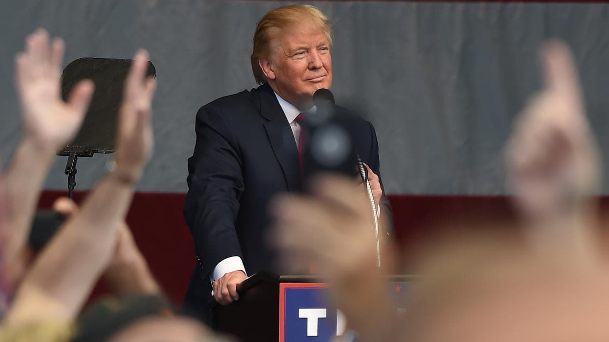 Trump's latest lie: U.S. letting undocumented immigrants in 'so they can go and vote'