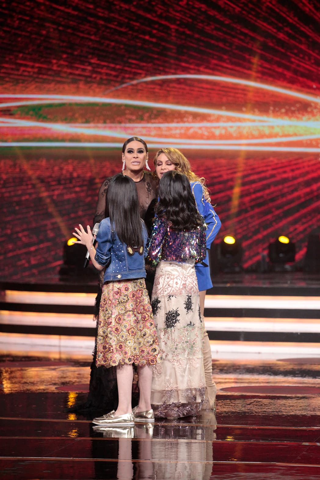 Además de cantar, Paulina fue jueza en este último programa, y siempre destacó el talento de todos los niños finalistas de Pequeños Gigantes.