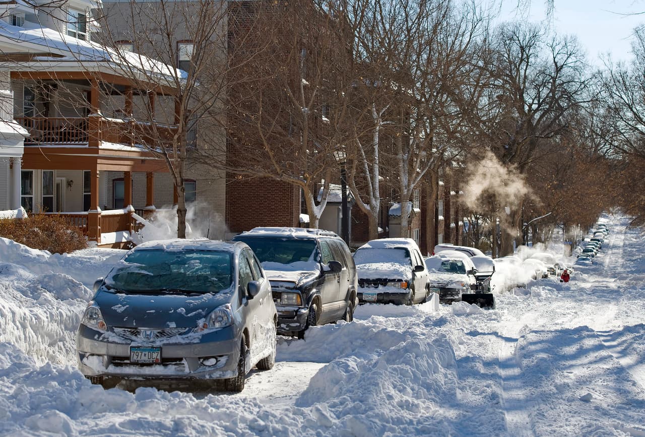 Otra situación de preocupación es el nivel de nieve, el cual se estima podría cubrir vehículos.