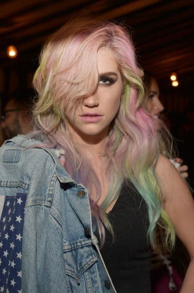 Para ver más reacciones de los artistas y el público no olvides seguir el hashtag: #FreeKesha.