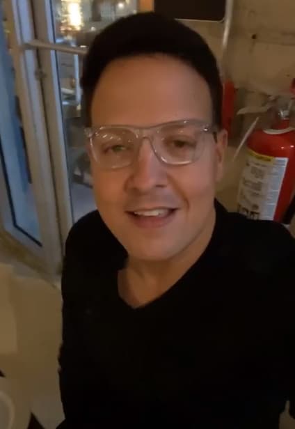 Raúl González también se tomó unos minutos para mandar bendiciones y contar que estaba reunido con su familia.