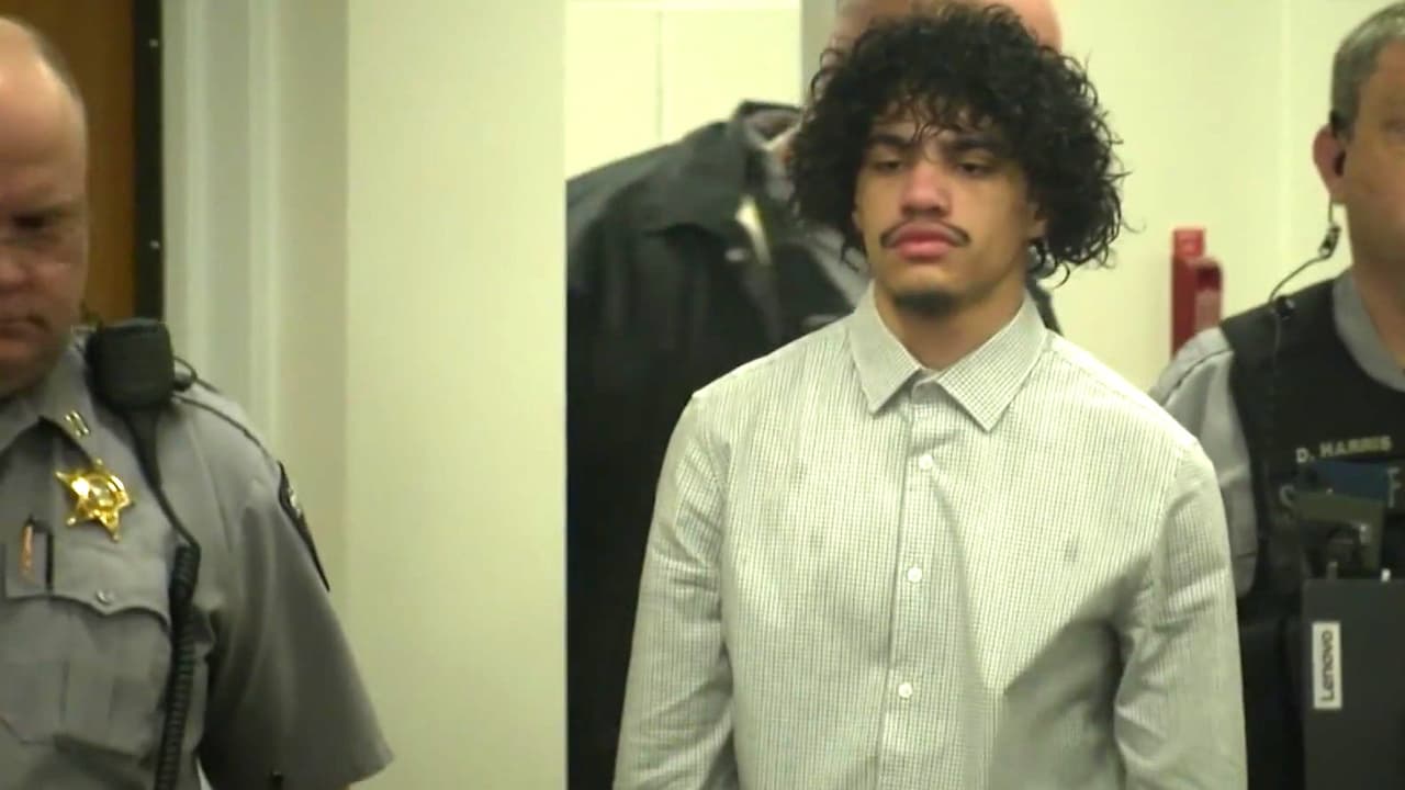 Comienza juicio contra sospechoso de asesinar a dos adolescentes en el Condado Orange