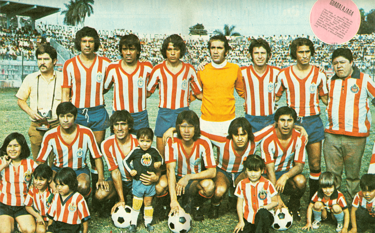 El primer enfrentamiento que tuvieron Guadalajara y la UANL, fue en el ‘Volcán’ en 1974-75. El partido terminó 0-0.