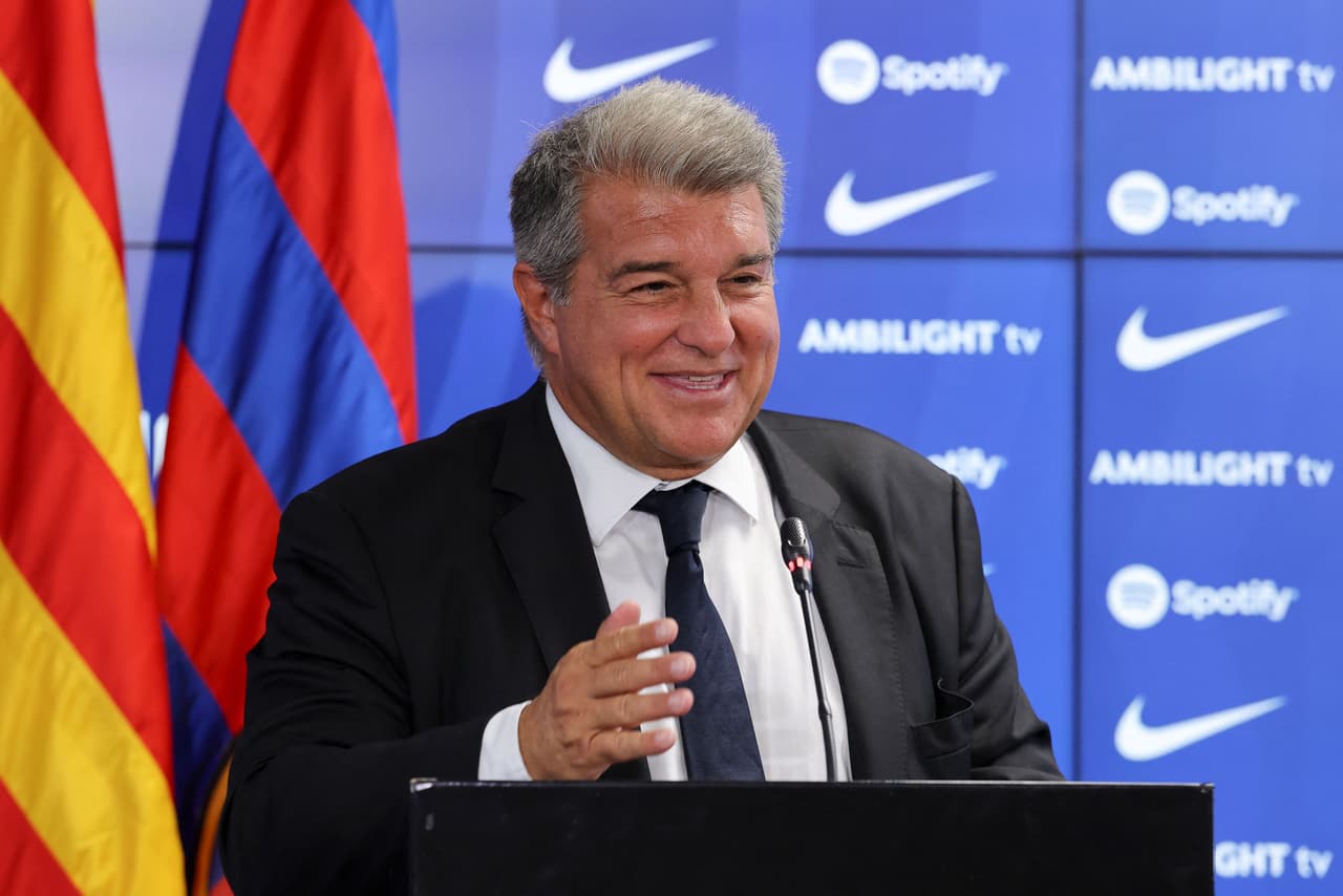 Laporta elogia que el Barça pasará a Octavos y lanza dardo al Madrid 