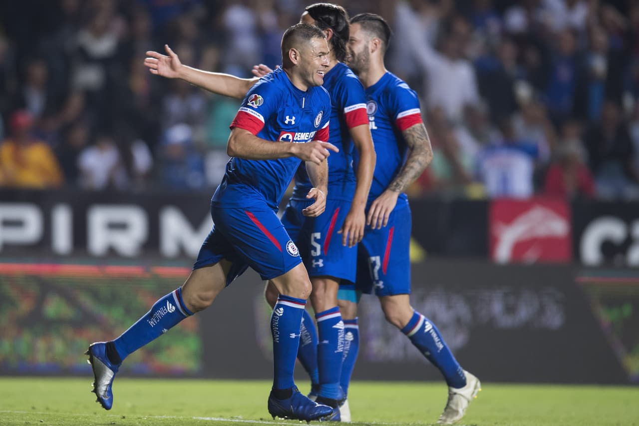 La fiesta se vistió de celeste por parte de Cruz Azul en el cierre de la Jornada 17.