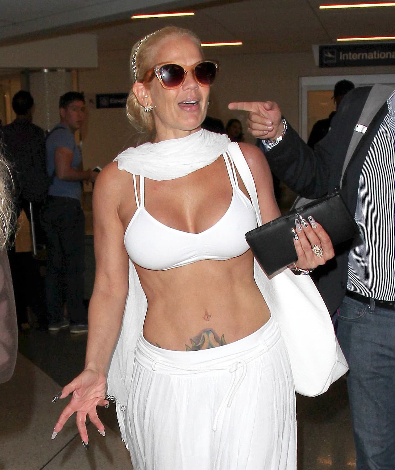 Pero después de las fotos siguió con su camino.