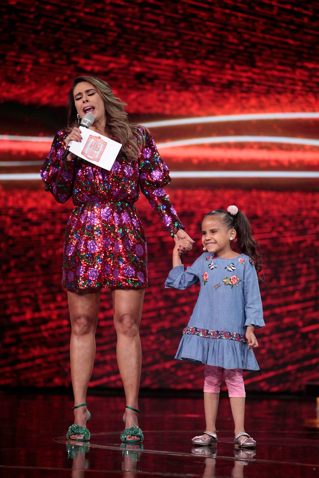 'Beba' es la capitana de este equipo. La pequeña enamoró a todos los jueces desde el primer momento en que se plantó frente a ellos y les recitó una poesía en náhuatl. La niña, de herencia mexicana y peruana, también conmovió a los jueces con el problema que tiene con uno de sus riñones. Piera, su nombre real, encantó particularmente a Verónica Castro el día en que salieron juntas de shopping.