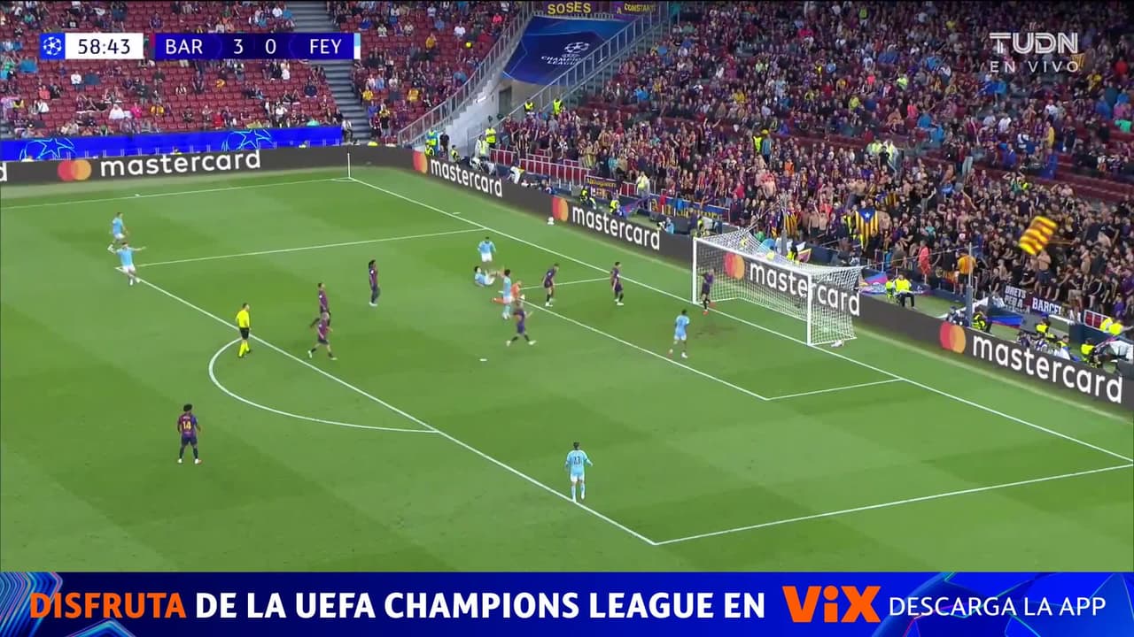 ¡OTRO GOL ANULADO! ¡El Feyenoord había conseguido el 3-1 pero había fuera de juego al inicio de la jugada!