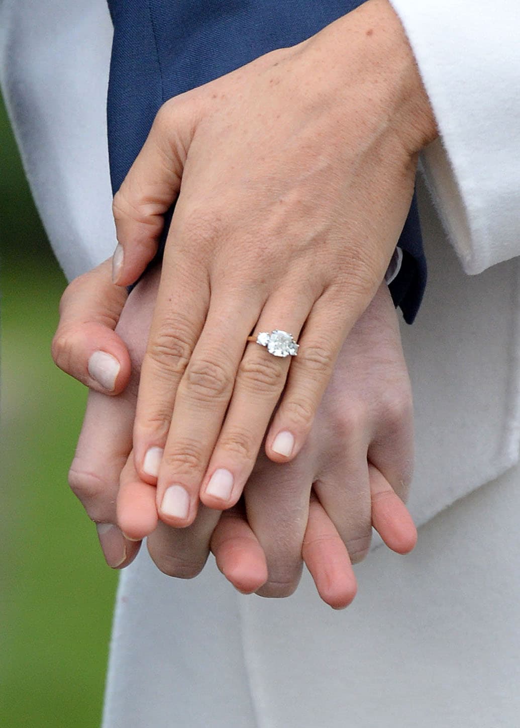 El príncipe Harry trabajó con los joyeros Cleave and Company para personalizar el anillo de compromiso de Meghan.
