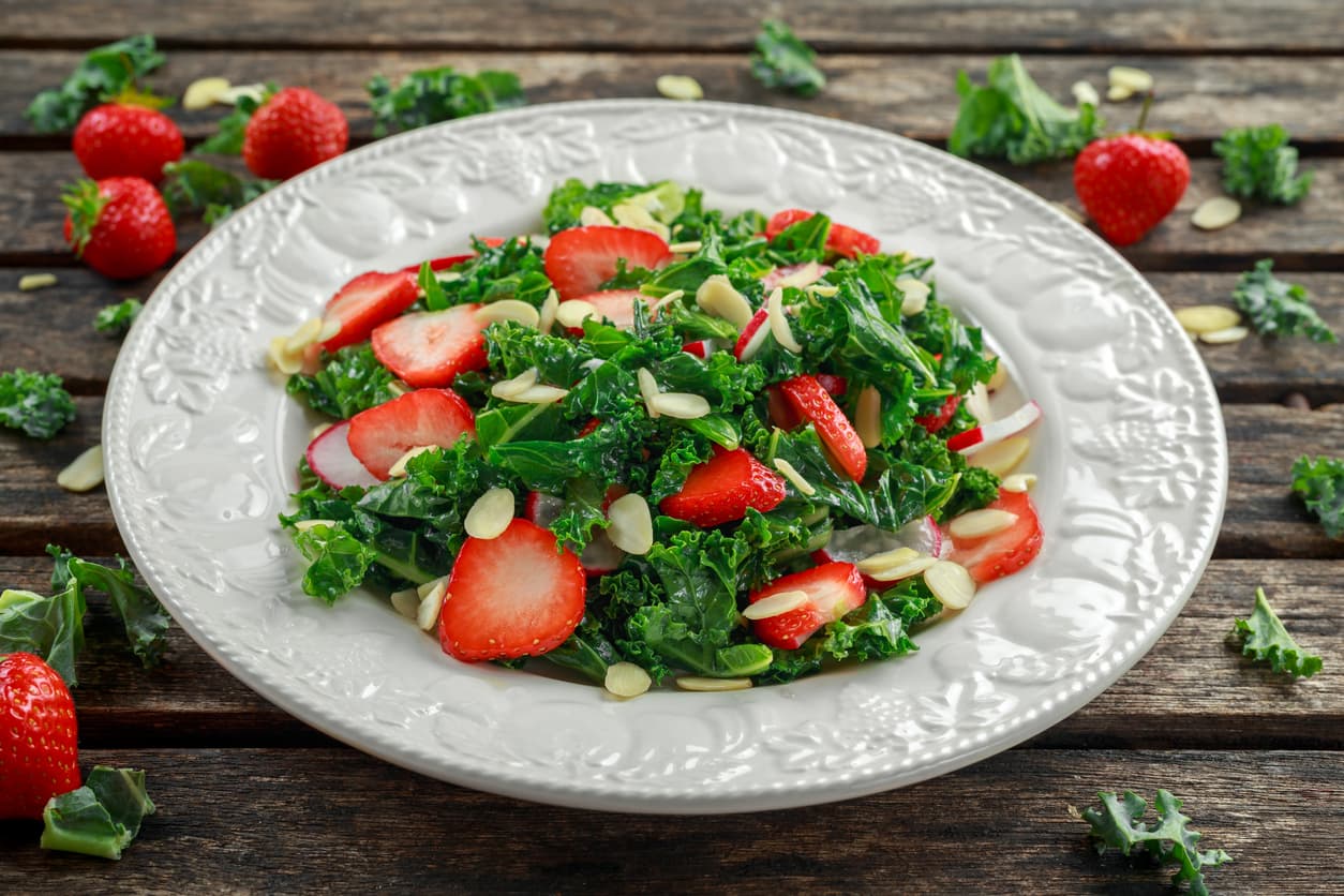 Ensalada de kale y fresas | Reto 28