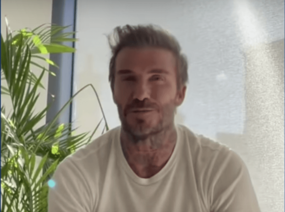De Beckham a Schwarzenegger: los famosos que se lanzan a mostrar la causa ucraniana