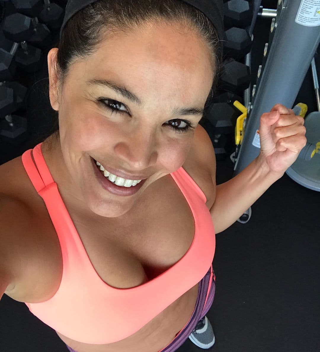 Y no solo por belleza, sino fundamentalmente por salud: así nos motiva Karlita a mantenernos en movimiento con un poquito de ejercicio.