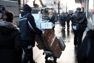 Pedidos de subsidios semanales por desempleo en EEUU en su nivel más bajo en 15 años