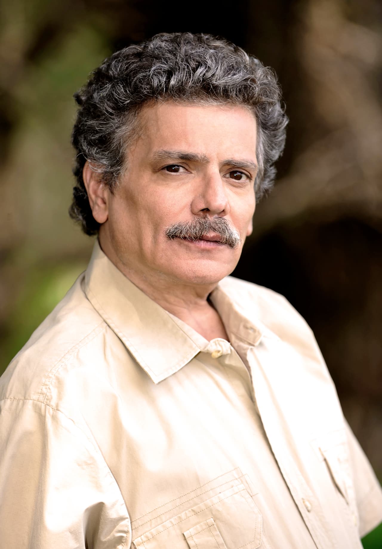 Al actor lo seguimos viendo en la televisión. Sus trabajos más recientes los hizo en "Destilando Amor", "Mañana es para Siempre" y "Niña de mi Corazón".