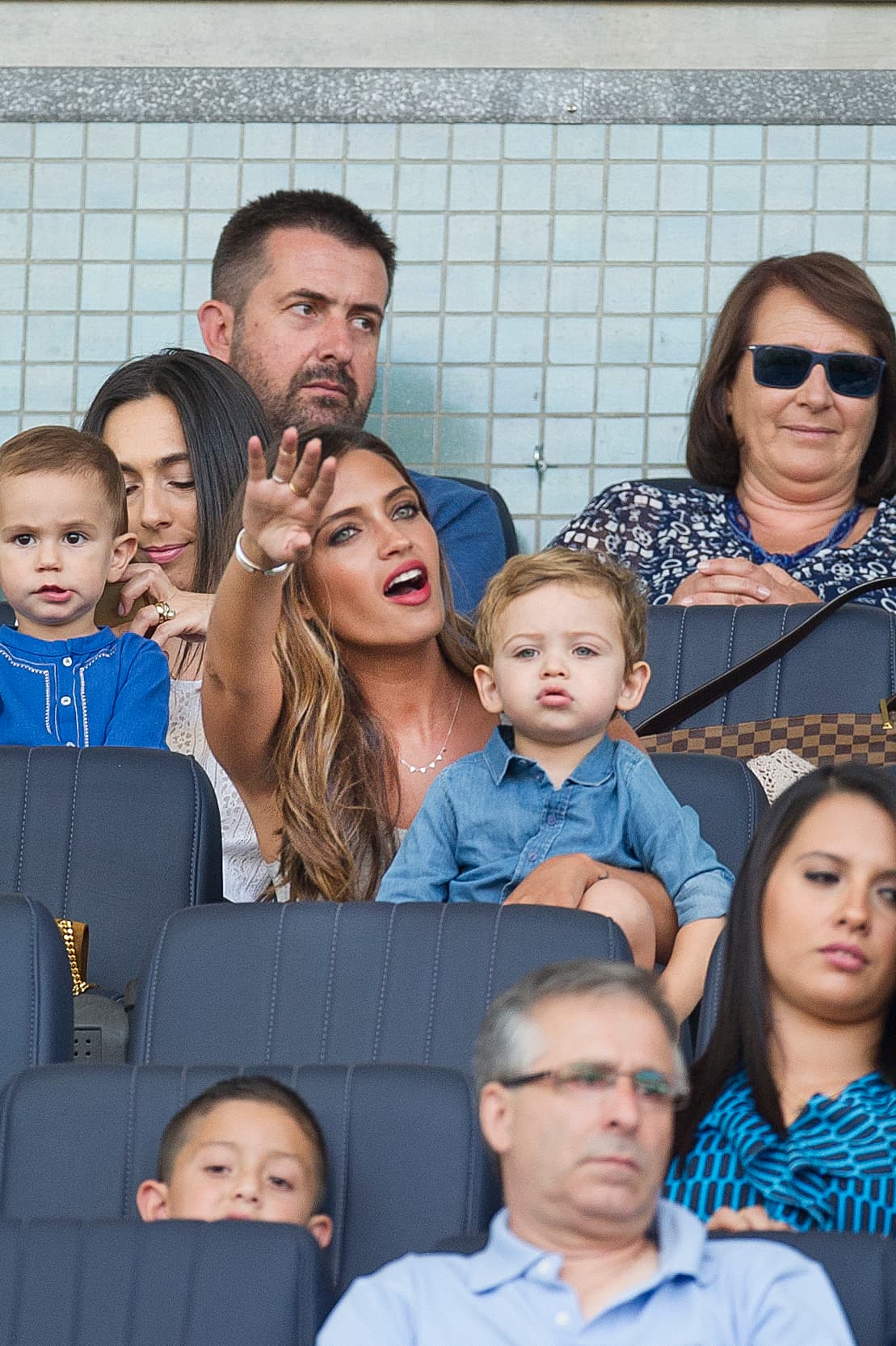 Sara Carbonero y Martín, fueron testigos de la presentación de Iker como jugador del Oporto.