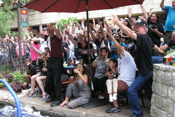 Photos: Spurs Championship Parade 2014 Barges