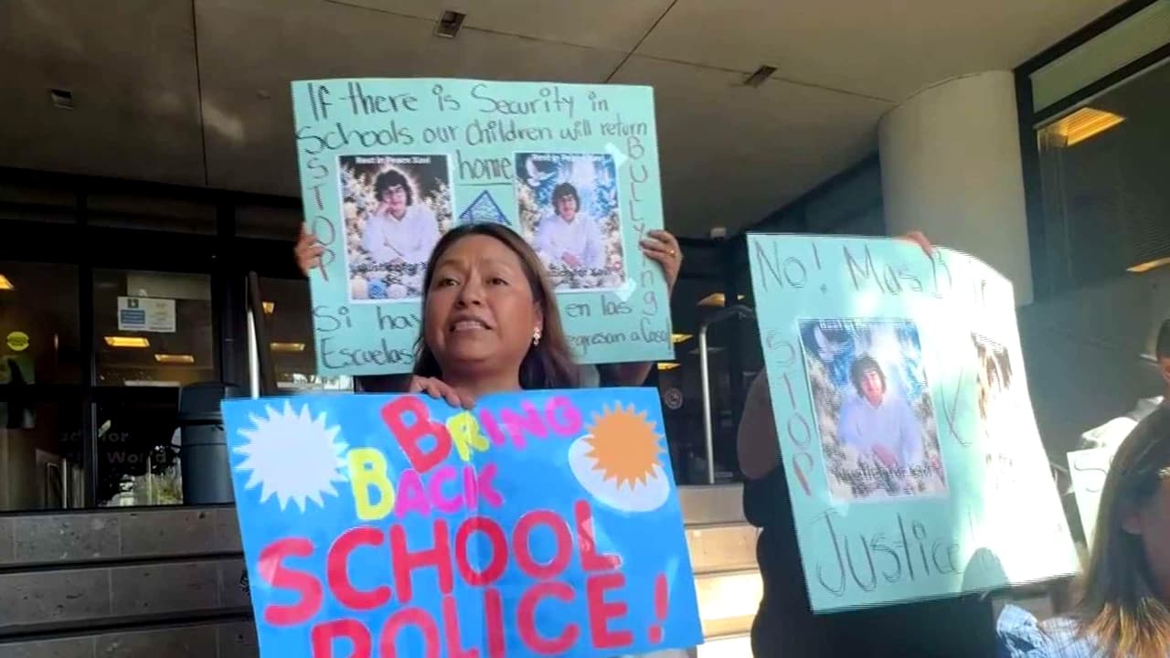 Padres piden que la policía regrese a las escuelas de LAUSD