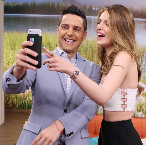Selfie con Bella Thorne.