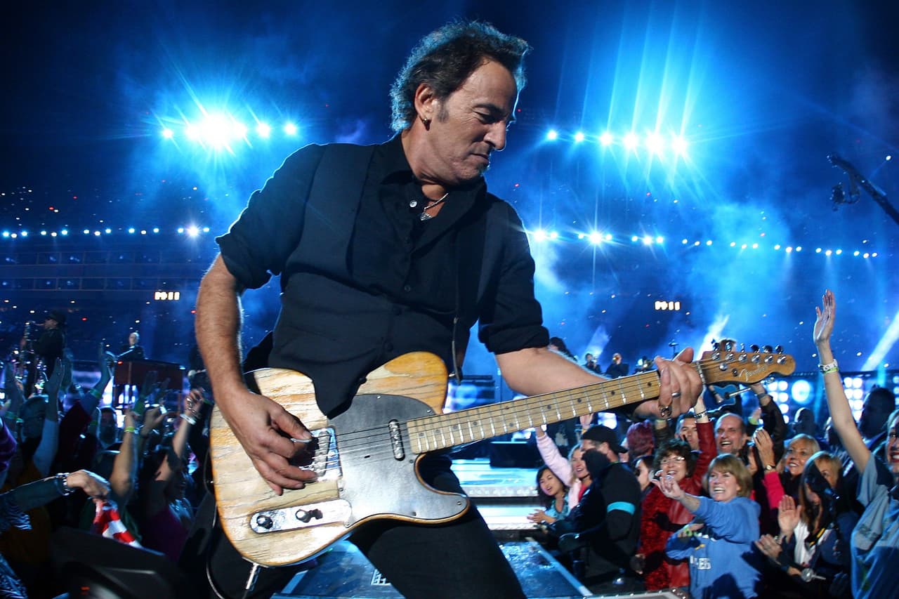 BRUCE SPRINGSTEEN PLAYS PRIVATE WHITE HOUSE GIG FOR PRESIDENT OBAMA