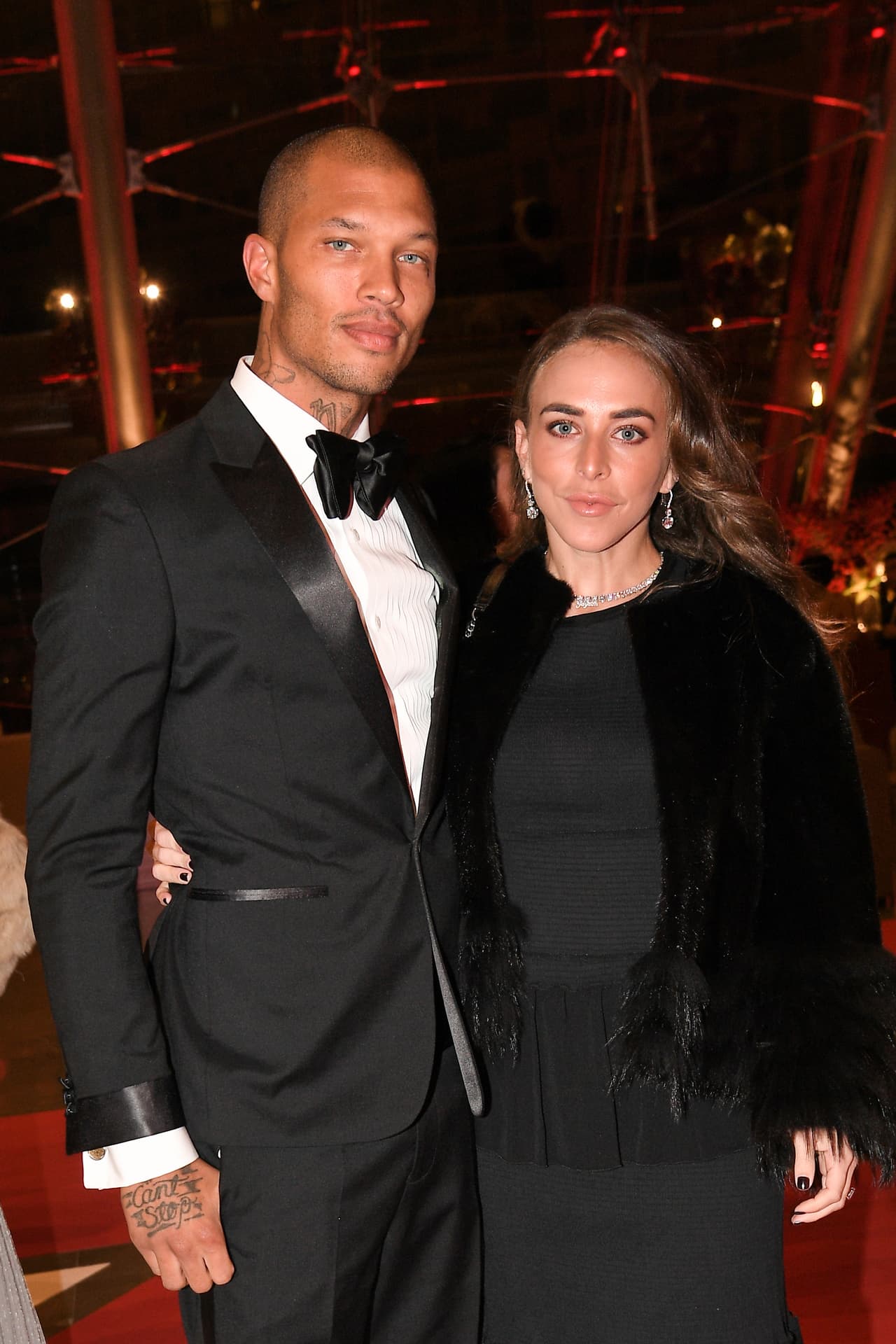 Estos rumores surgen tras una discusión que ambos habrían tenido mientras estaban en Dubai. Según 
<a href="https://www.tmz.com/2019/03/02/jeremy-meeks-chloe-green-birthday-wishes-break-up-split/" target="_blank">TMZ</a>, Chloe voló de regreso a su casa en Mónaco sin él.