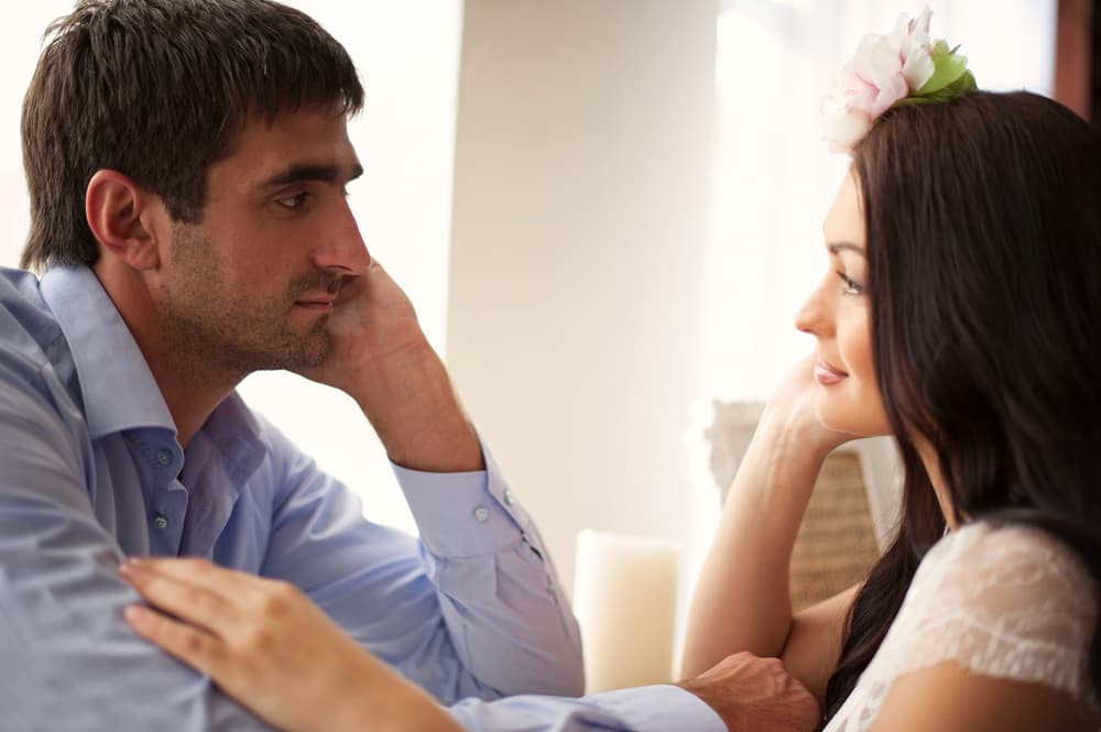 <b>Escorpión</b>
<br>
<b>Te vuelves un maestro de la psicología profunda</b>
<br>La energía de Venus en el elemento fuego te coloca en una posición muy ventajosa en tu medio social, y en el amor. Trabajas con gran imaginación y comprensión en áreas de la mente que son las más privadas y vulnerables: la psicología profunda. Eres lo que se llama un “paño de lágrimas” de todos aquellos que se te acercan buscando apoyo en ti, solidaridad y ayuda. Aceptas el proceso natural de evolución en cada persona, y te dedicas a ayudarlo. Las energías de la transformación total están presentes en ti, y el hecho de que obtengas resultados positivos o negativos depende de cómo las uses, tanto individual como colectivamente. Este es un ciclo excepcional.