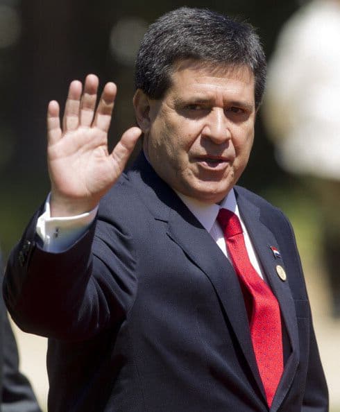 Debajo se halló Paraguay con BB-.