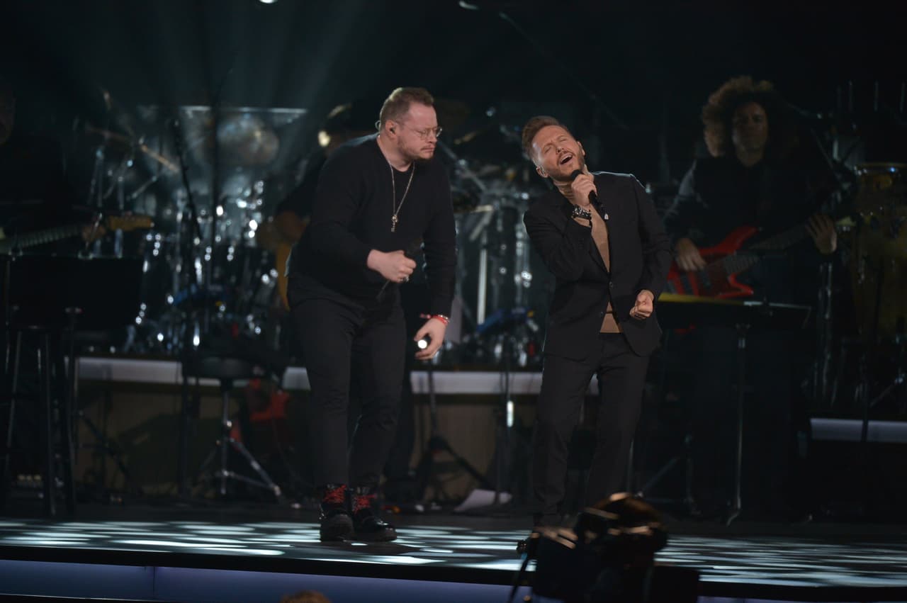 Interpretaron "Y Cómo Es Él".