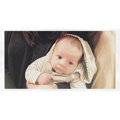 Ahora que su hijo crece mantiene un poco más de discreción con las fotos que comparte con él.