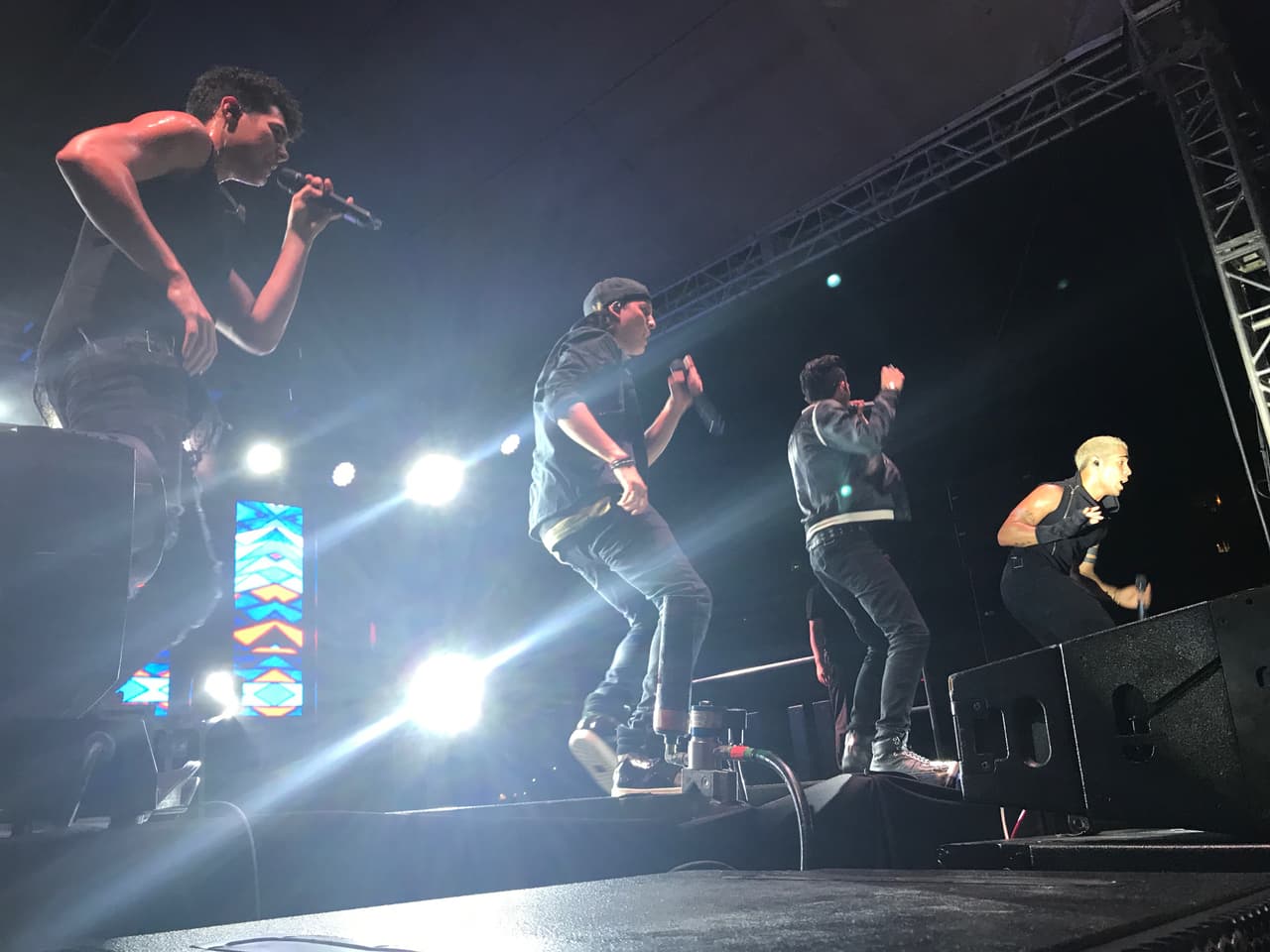 CNCO creó un pandemonio durante su presentación en el KQ Sunset.