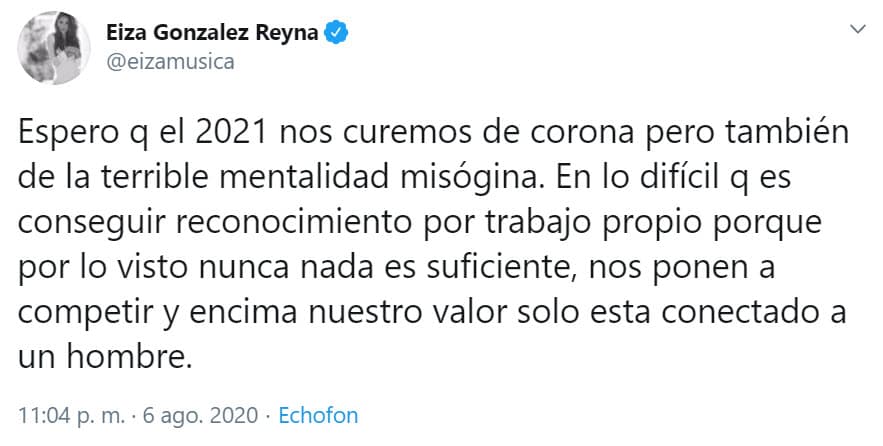 Con una serie de tuits externó su desacuerdo por la 
<b>"mentalidad misógina"</b> y "lo difícil que es conseguir reconocimiento por trabajo propio", así como porque el público "
<b>las pone a competir</b> y encima nuestro valor solo está conectado a un hombre".
<br>