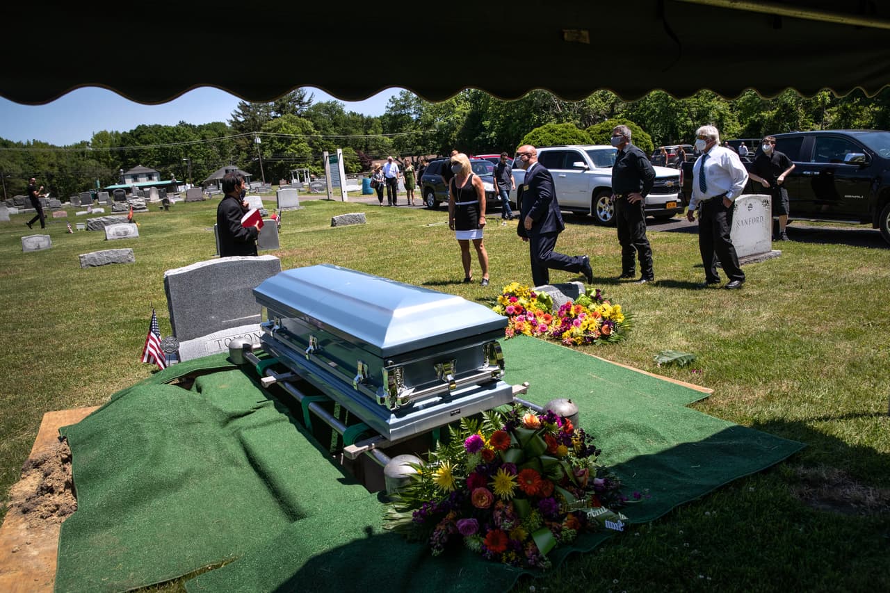 Nueva Jersey reporta casi 2,000 nuevas muertes "probables" por coronavirus por primera vez 