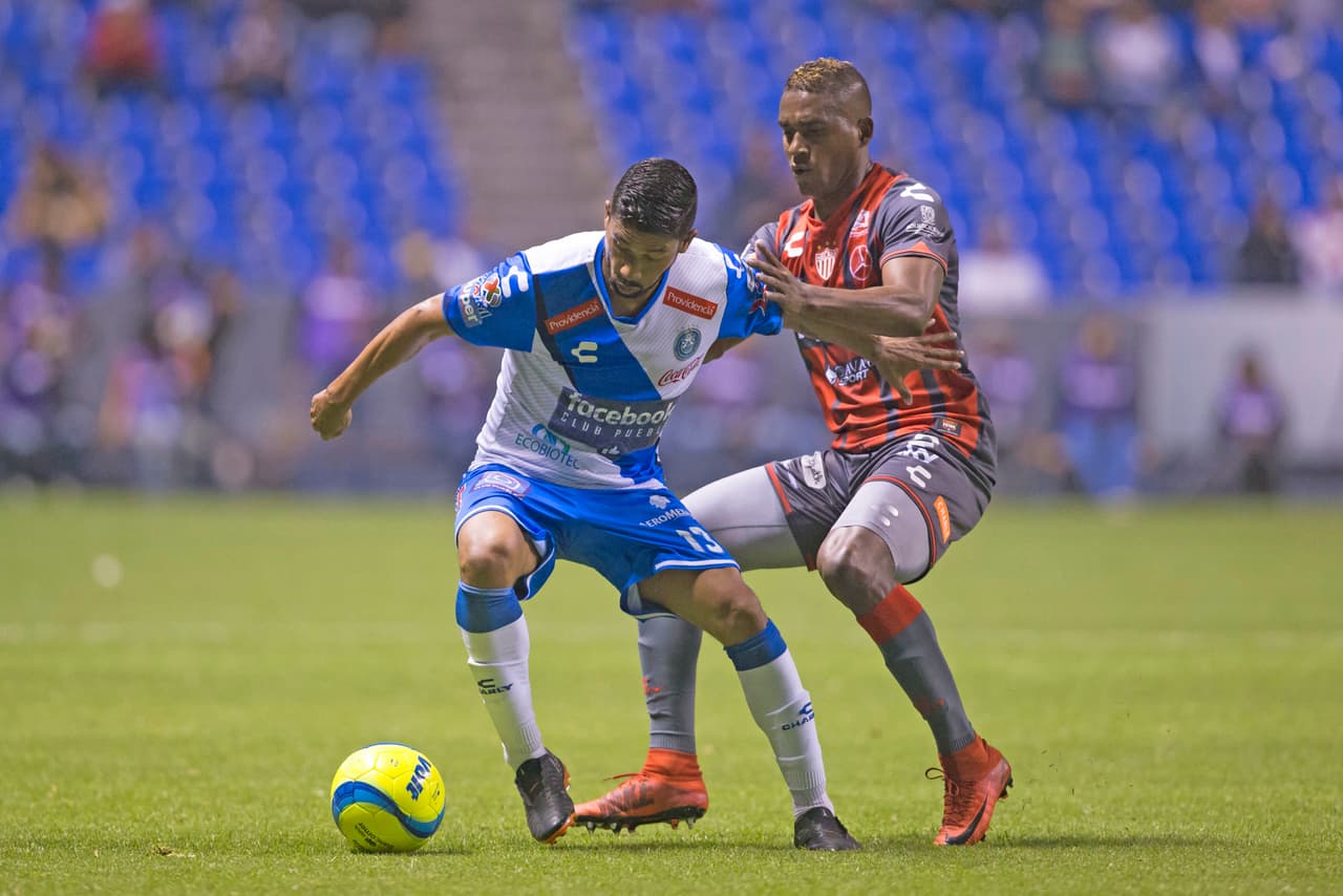 En la primera parte del encuentro no hubo mucha acción dentro de las áreas rivales ya que el partido estuvo muy trabado en el mediocampo.