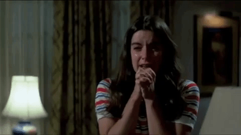 Años atrás, luego del estreno del afamado filme, otra protagonista, Dominique Dunne (quien interpretó a la hermana mayor de Heather), falleció a los 22 años estrangulada por un novio celoso.