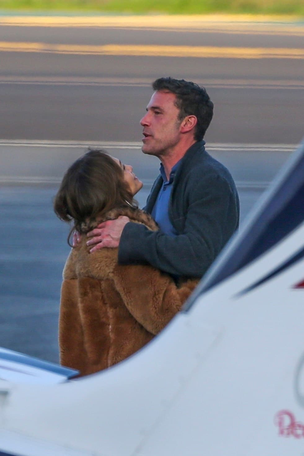 En enero, Ben Affleck también
<b><a href="https://www.univision.com/famosos/ana-de-armas-novio-tinder-ex-ben-affleck" target="_blank"> terminó su relación</a> </b>con Ana de Armas. 
<br>