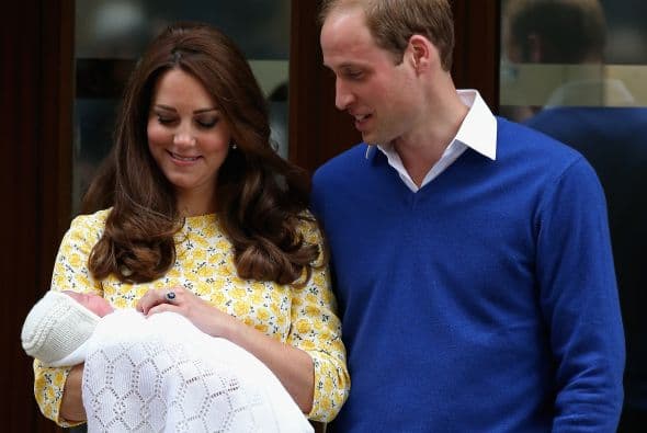 Y lo volvieron a hacer con la recién llegada a la familia real de Inglaterra, quien seguro acompañará al pequeño príncipe en sus travesuras.