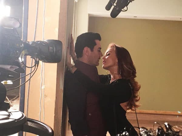 Por eso queremos ver escenas candentes en "Tres veces Ana" para que muestre su cuerpazo.