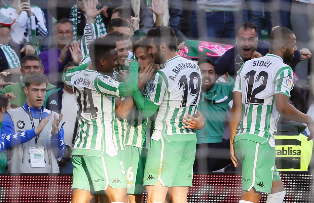 Betis derrotó 1-0 al Atlético de Madrid en el estadio Benito Villamarín por la Jornada 22 de la Liga de España, en una victoria que lo pone cerca de la zona de torneos internacionales.