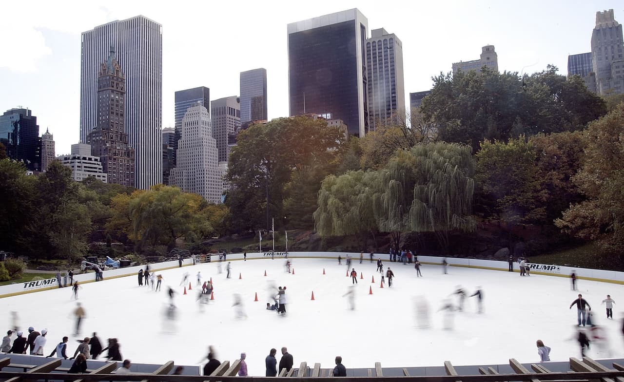 La pista Wollman Rink en Central Park abre el sábado 24 de octubre.