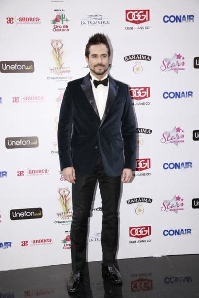 José Ron, tanto en Premios TVyNovelas como en China, roba suspiros al por mayor.