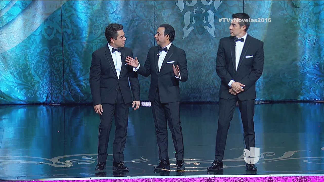 La ceremonia comenzó a lo grande con el humor y las ocurrencias de Omar Chaparro, Adal Ramones y Adrián Uribe.