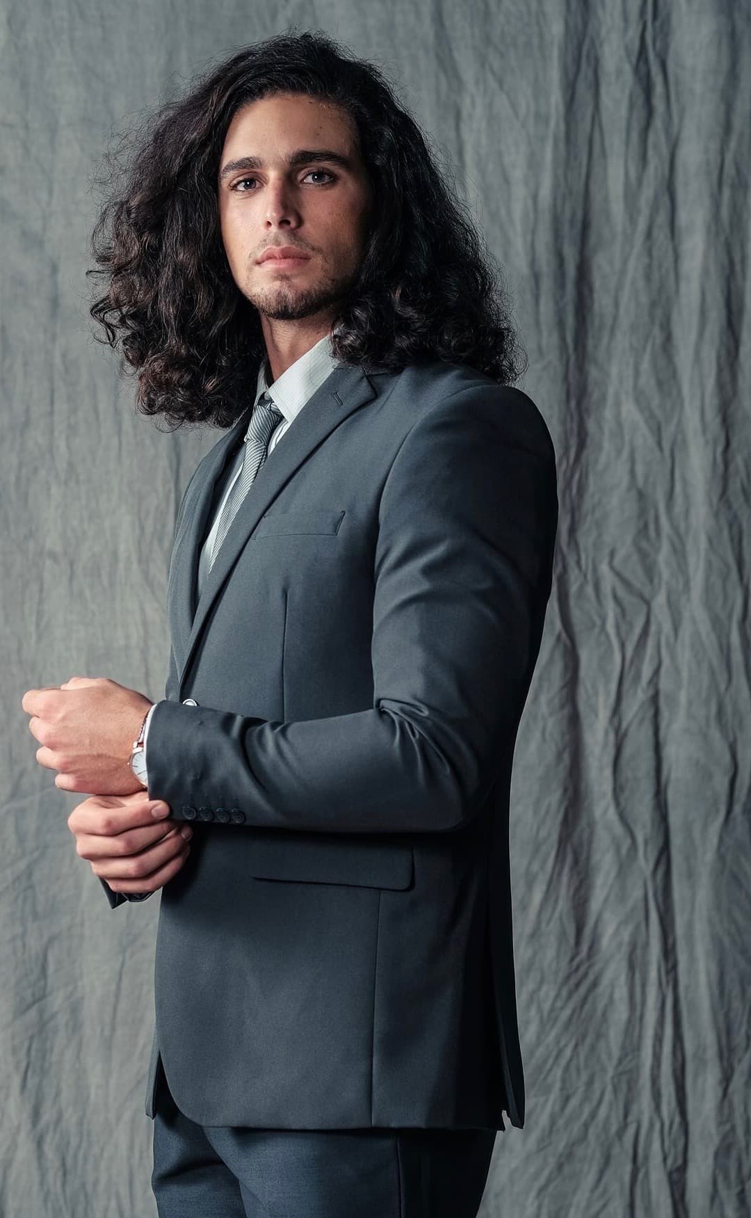 Christian, 19 años, Cuba. Es estudiante, pero le gusta el modelaje.