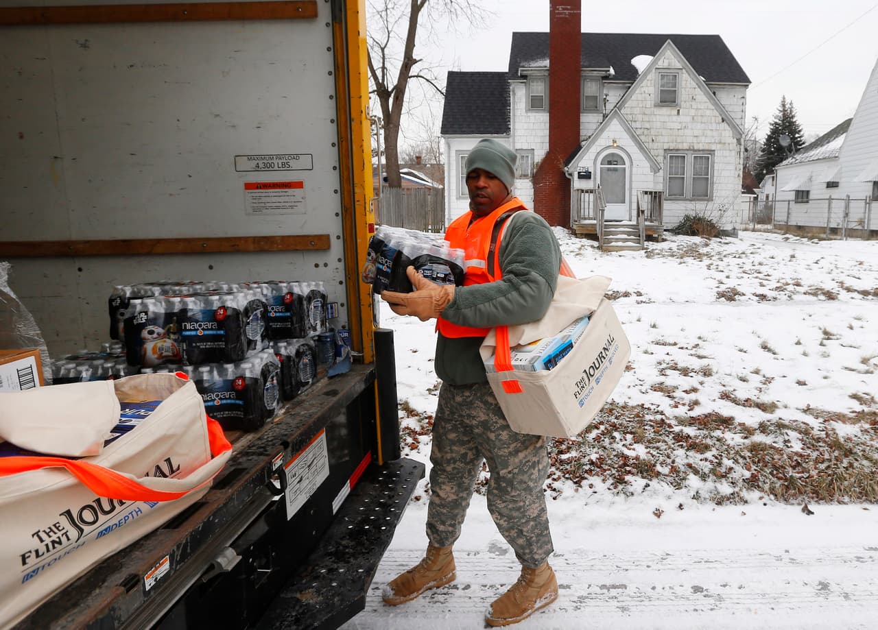 Comunidad minoritaria es las más afectada por la crisis del agua contaminada de Flint