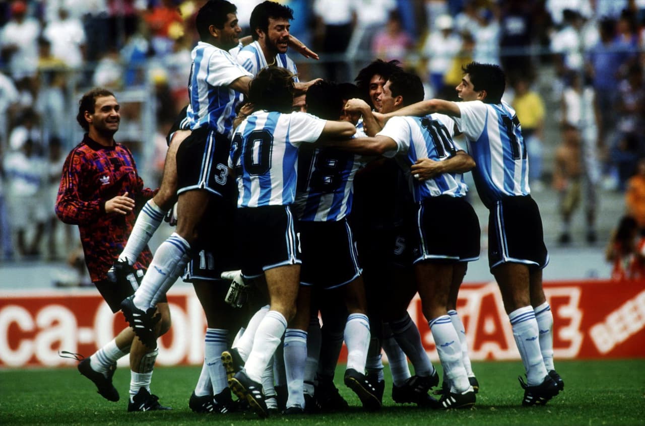 En 1993 Argentina lograría su última copa en la Copa América de Ecuador, siendo también la primera participación de México en la competencia. De este combinado 2 porteros, 3 defensores y un mediocampista jugaron en México.
<br>