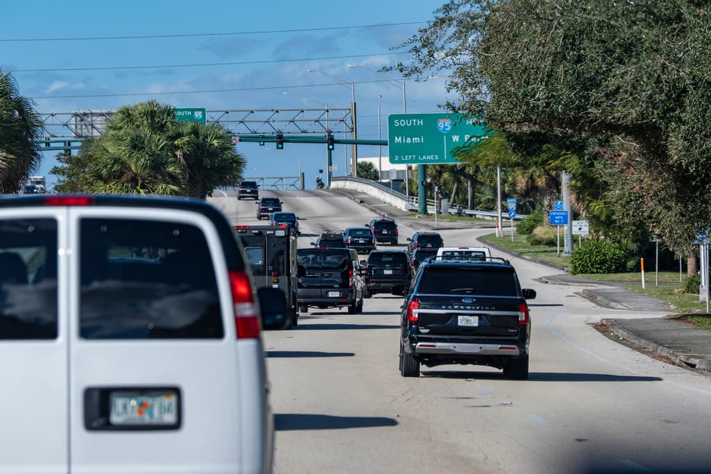 Trump planea discutir una iniciativa de construcción naval en el evento, según un funcionario de la Casa Blanca que no estaba autorizado para comentar públicamente y habló bajo condición de anonimato.