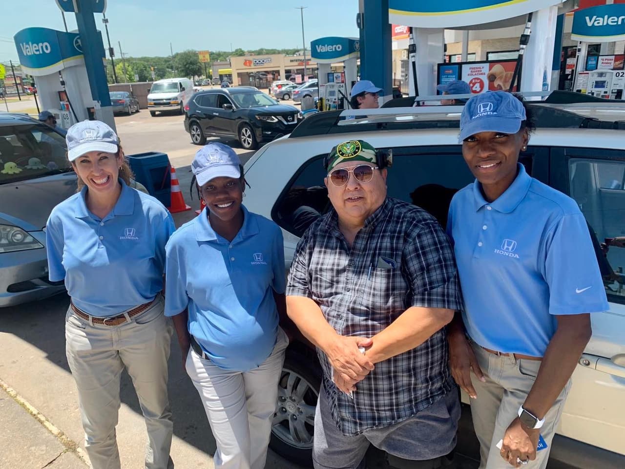 North Texas Honda Dealers ofrece gasolina gratis a papás en Dallas y Fort Worth por el Día del Padre.