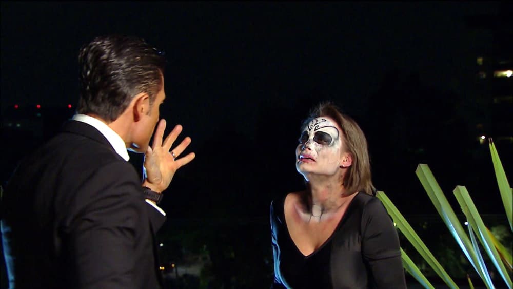 Pues en el día de su cumpleaños ella murió trágicamente.