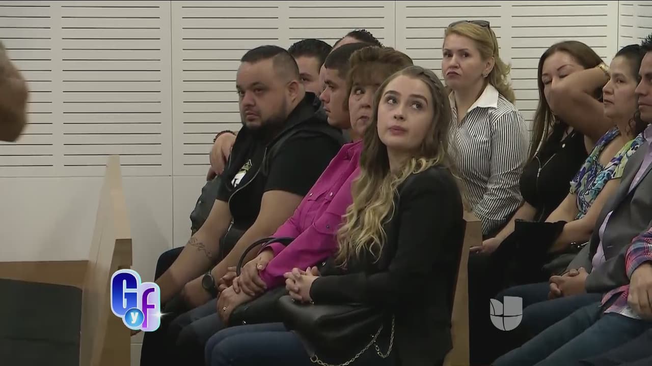 Kenia estuvo presente en la audiencia que Larry tuvo frente al juez y se veía muy afectada por lo que estaba pasando su esposo.