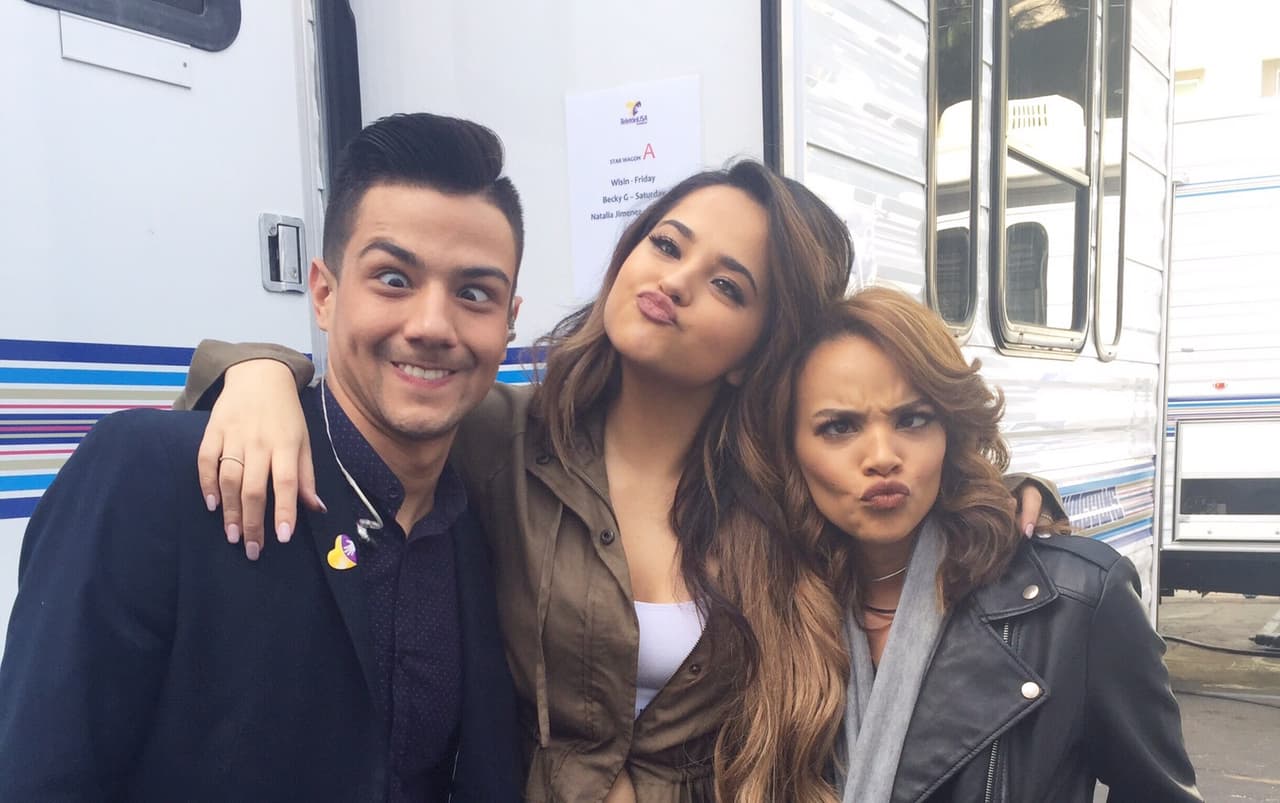 Luis Coronel, Becky G y Leslie Grace mostraron su buen humor.