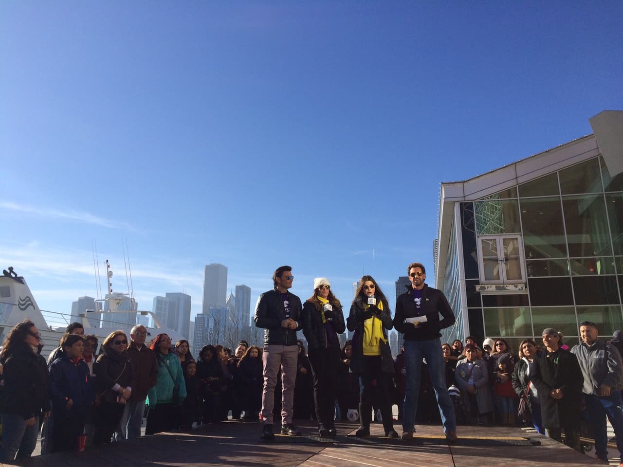 En varias partes de Estados Unidos se vivió la fiebre del Teletón USA.