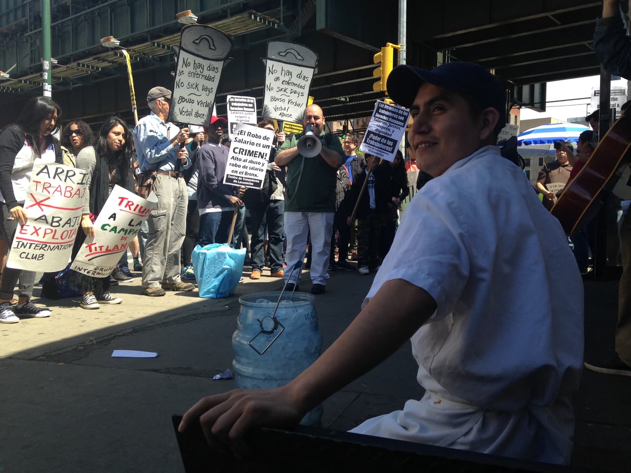 Trabajadores indígenas dan grito de guerra contra el abuso en NYC